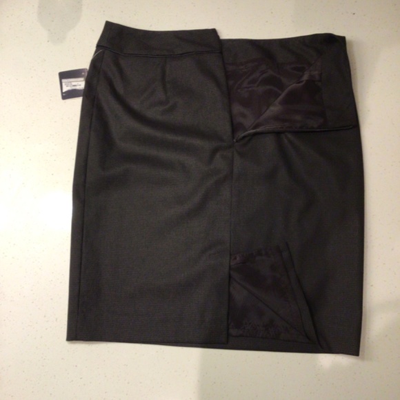 Brown herringbone skirt, lined, brand new, size 6 - Picture 4 of 4